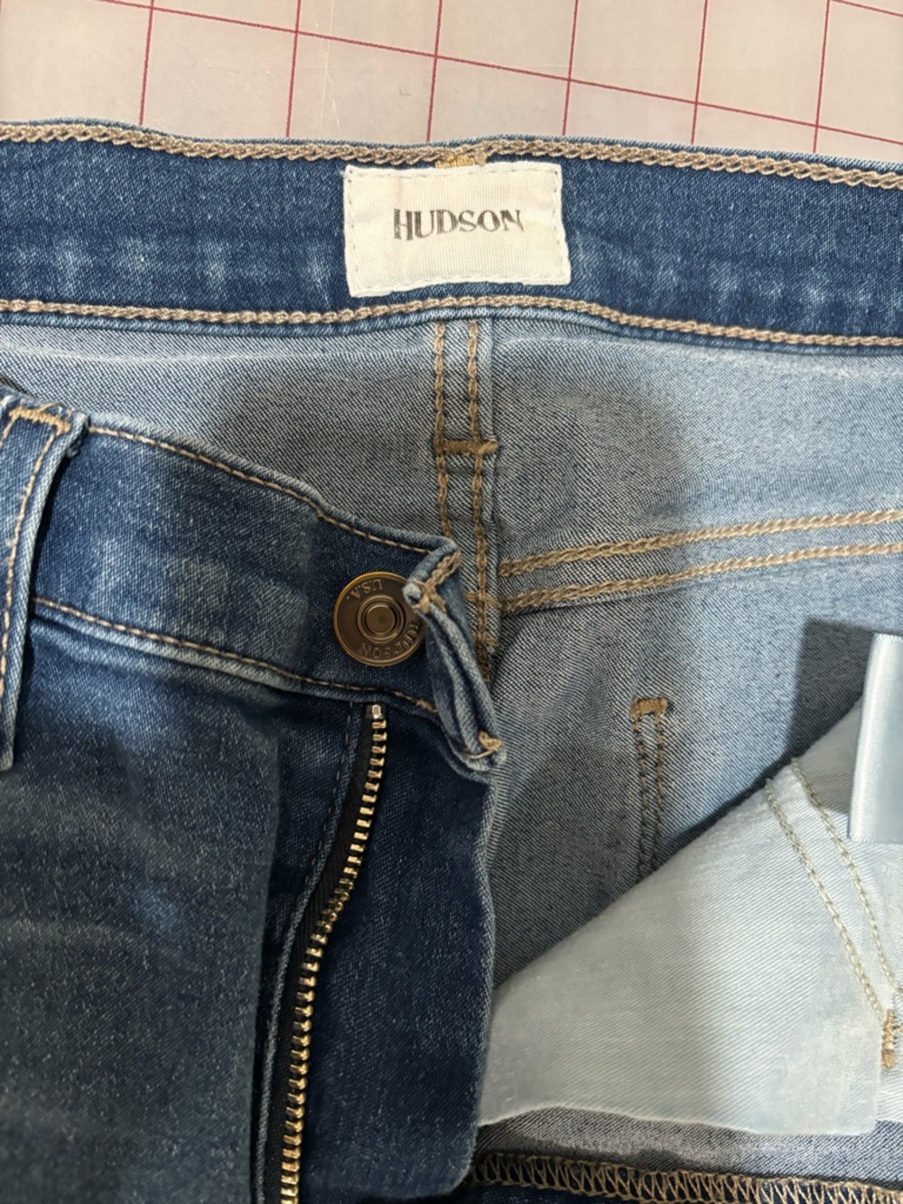 HUDSON
Classic Mid-Blue Straight Leg Jeans - Picture 5 of 6